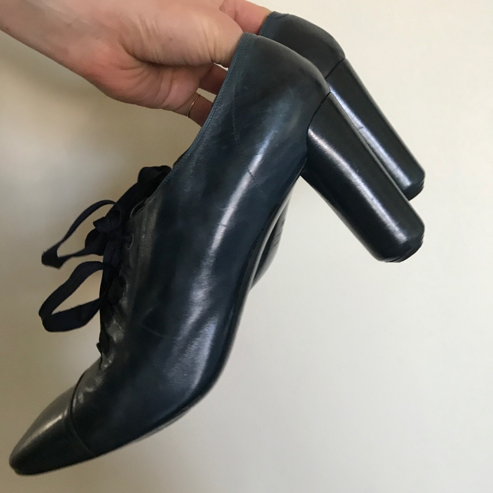 Marc Jacob lace up heel - Picture 8 of 8